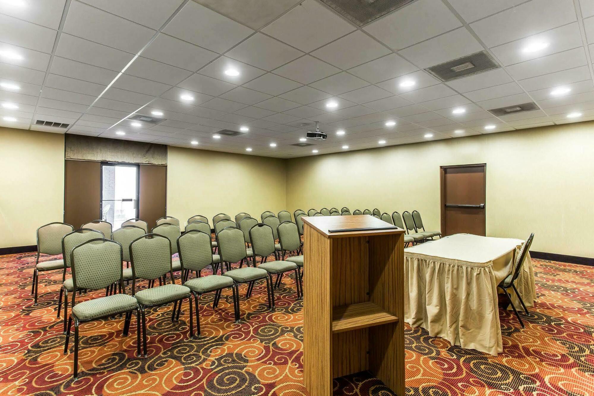 Quality Suites Convention Center - Hickory Exterior photo